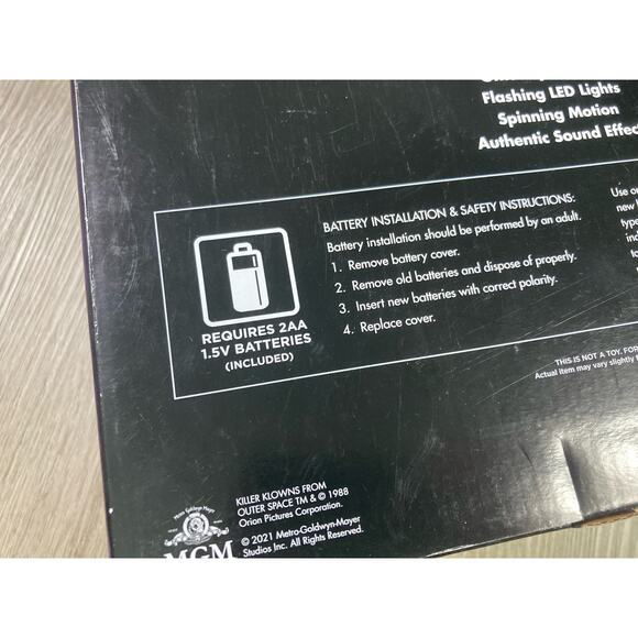 Killer Klowns from Outer Space Cotton Candy Blaster Prop Spirit Halloween - Picture 5 of 12